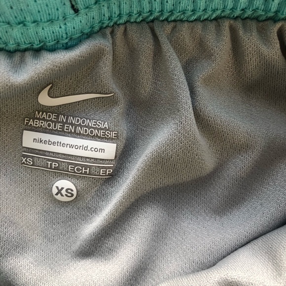 SOLD Nike Workout Shorts - Picture 3 of 6